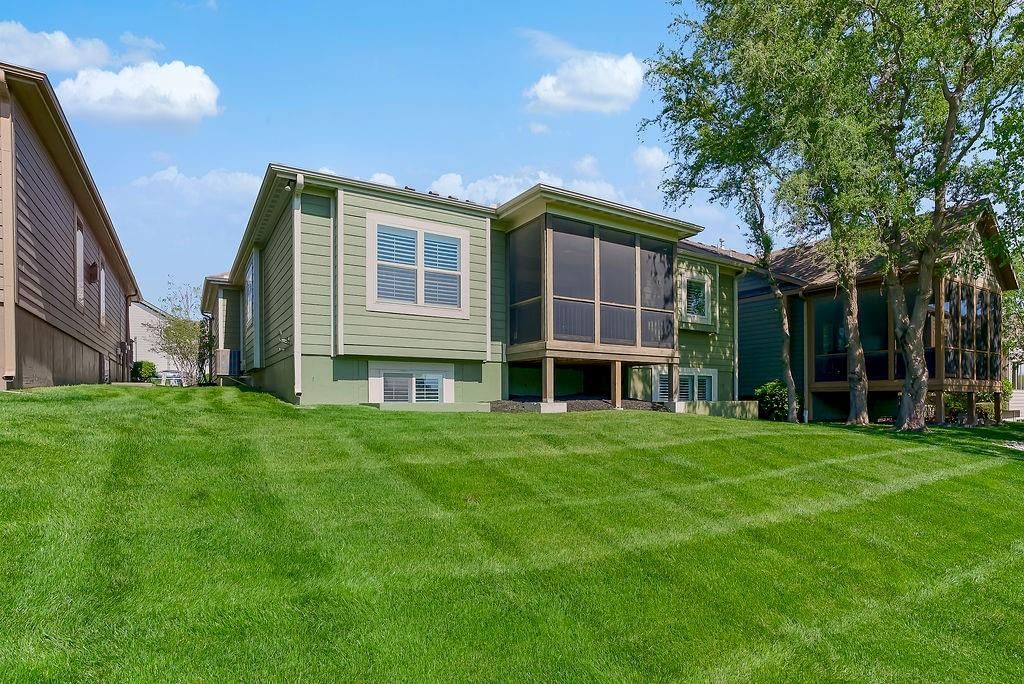8539 Barstow Street — photo 46
