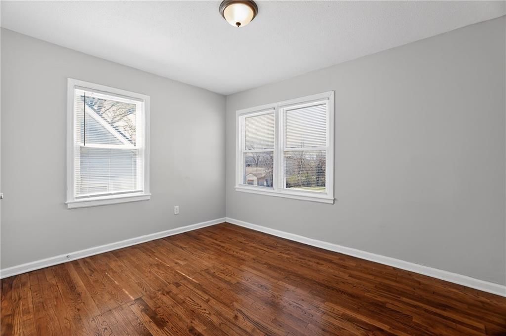 7409 WALROND Avenue — photo 14