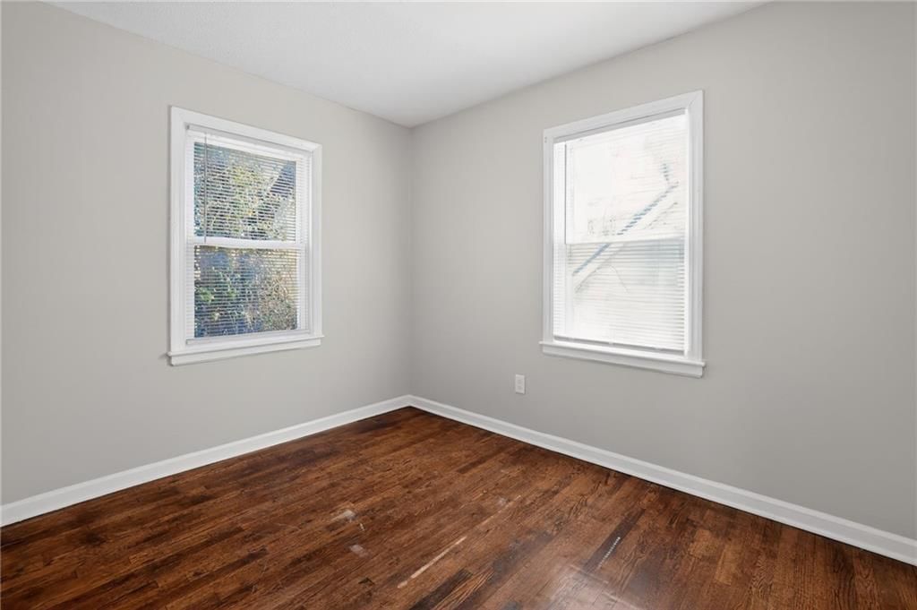 7409 WALROND Avenue — photo 15