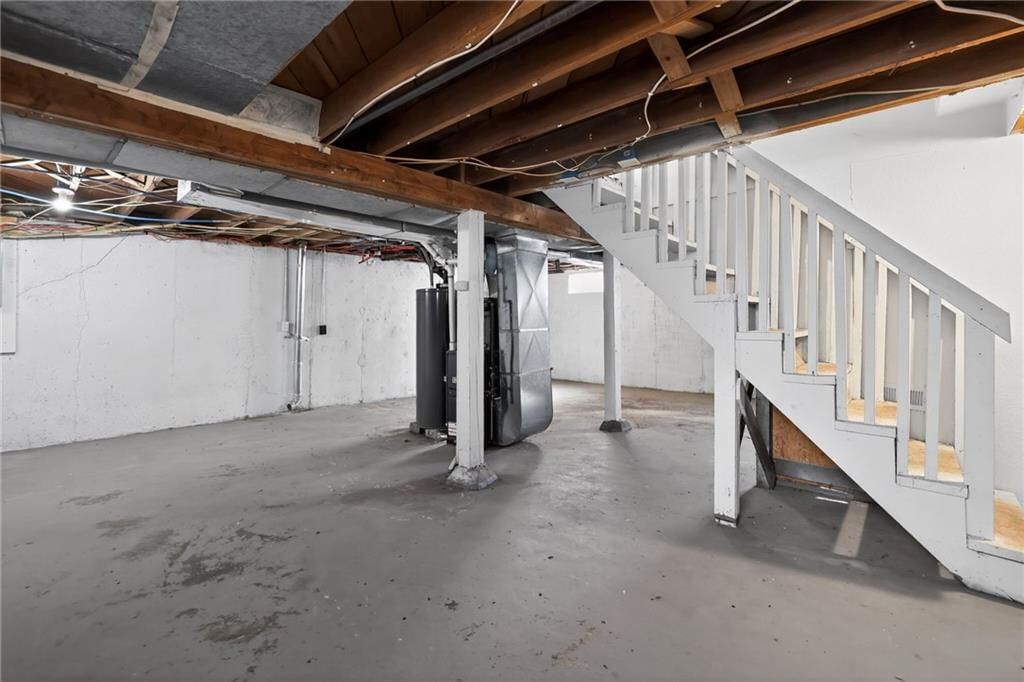 7409 WALROND Avenue — photo 25
