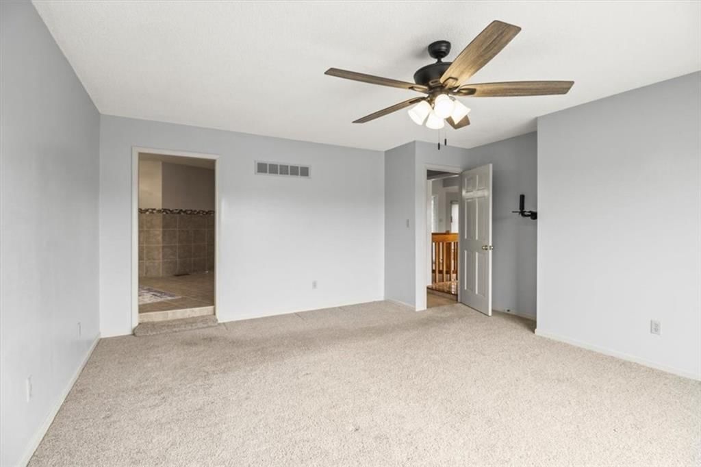 611 NE La Costa Street — photo 23