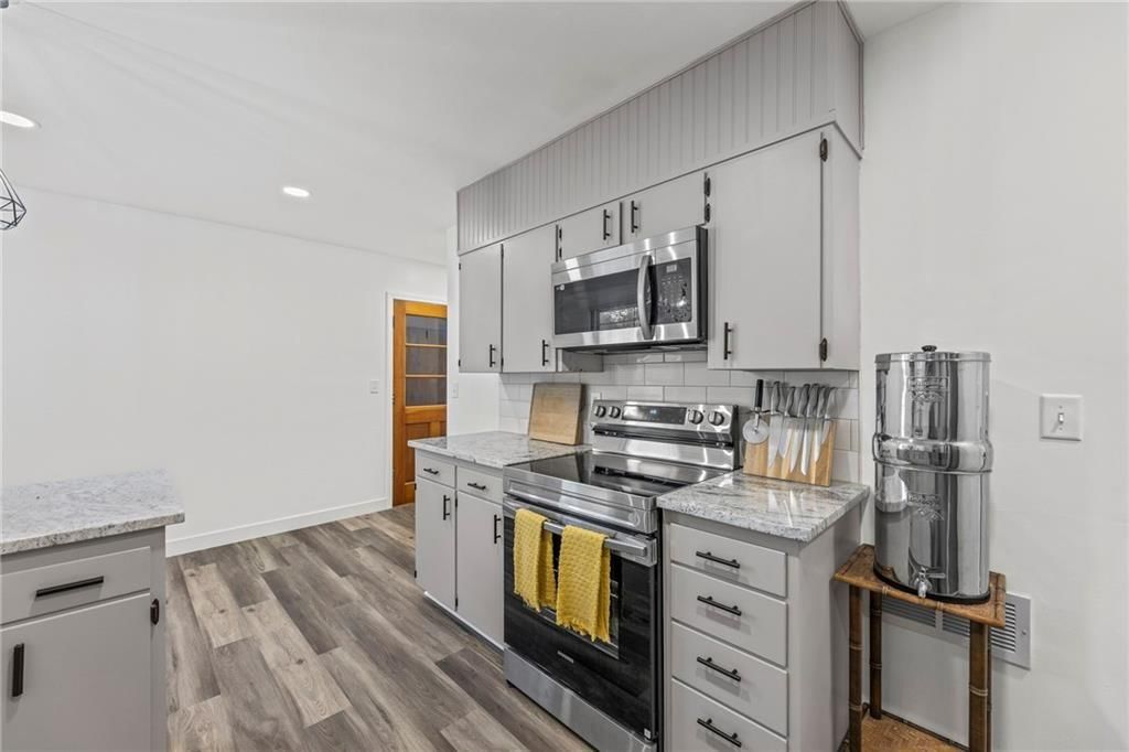 227 W 2nd Street — photo 13