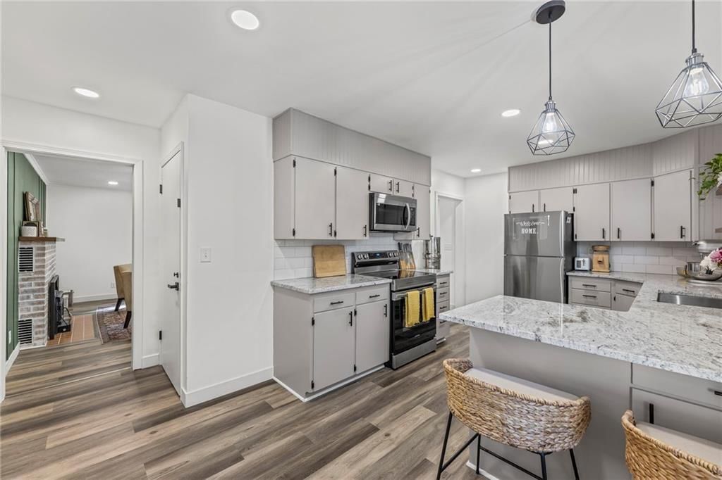 227 W 2nd Street — photo 14