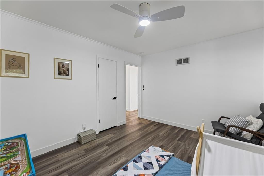 227 W 2nd Street — photo 21