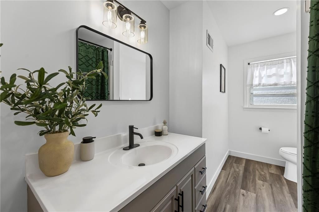 227 W 2nd Street — photo 24