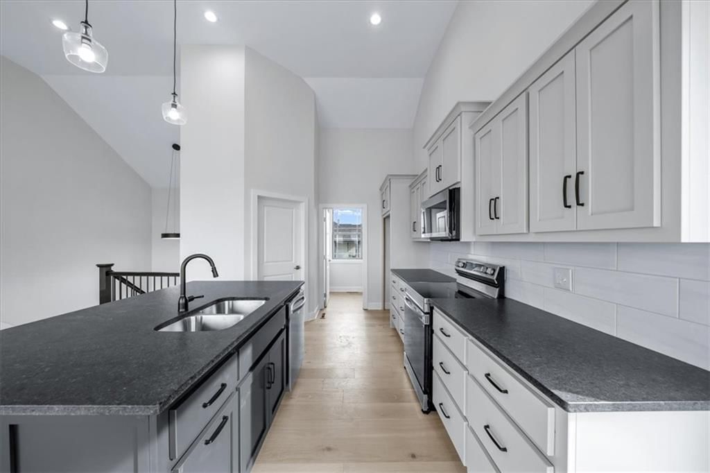 205 NE Hoot Owl Street — photo 4