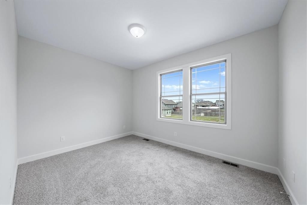 205 NE Hoot Owl Street — photo 14