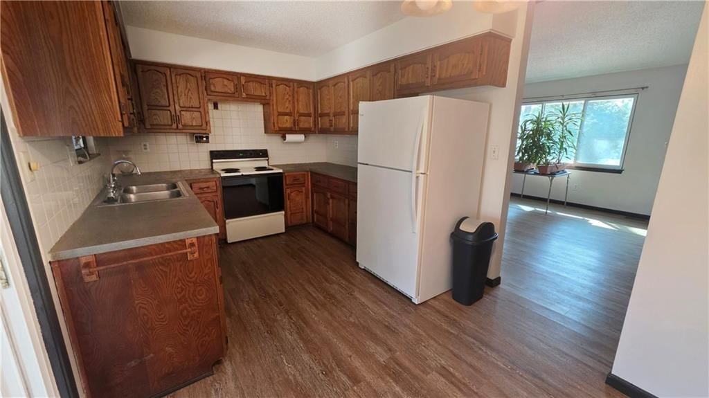 807 Conistor Lane — photo 4