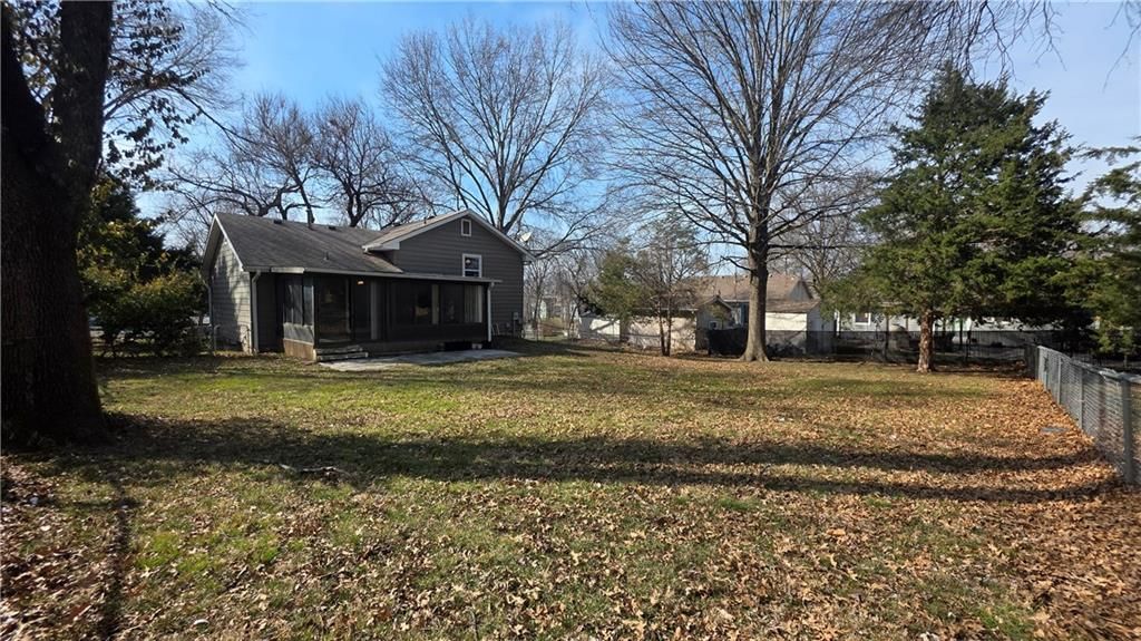 807 Conistor Lane — photo 13