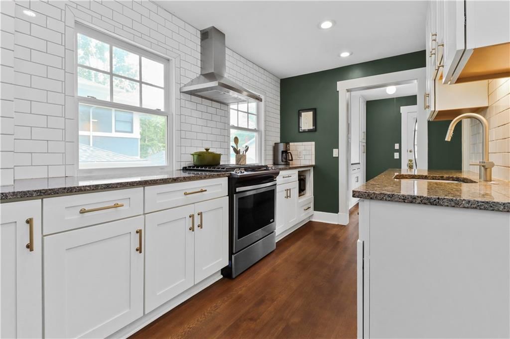 408 W 61st Street — photo 19