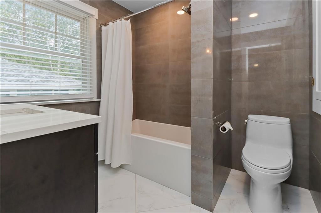 408 W 61st Street — photo 32