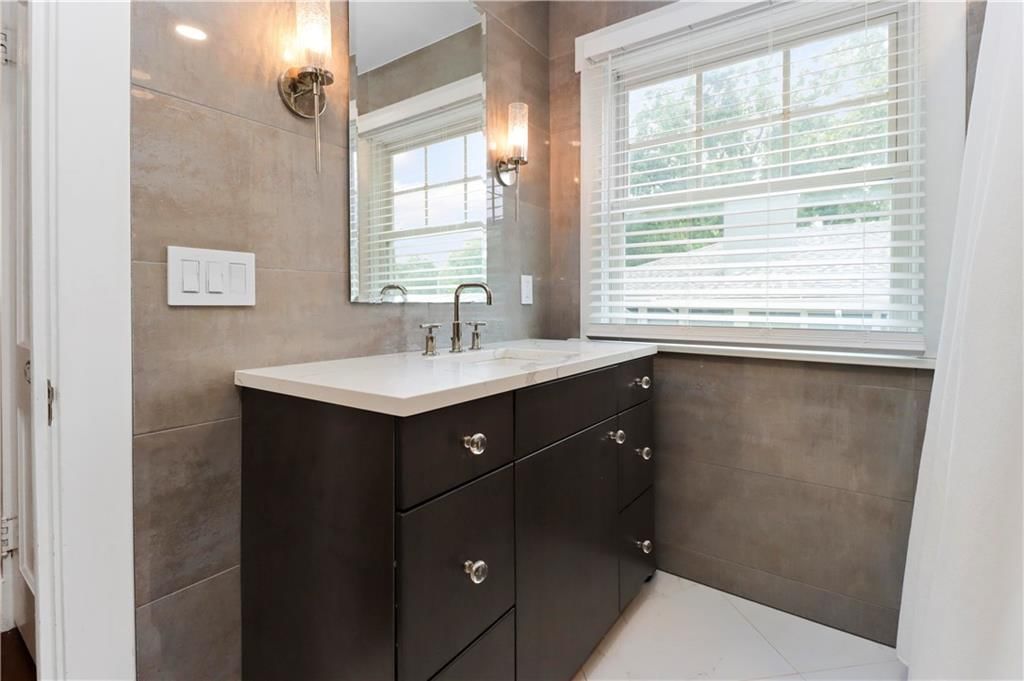 408 W 61st Street — photo 33