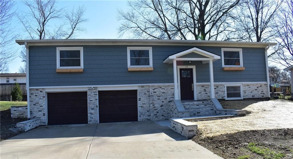 113 Overhill Drive, Paola, KS