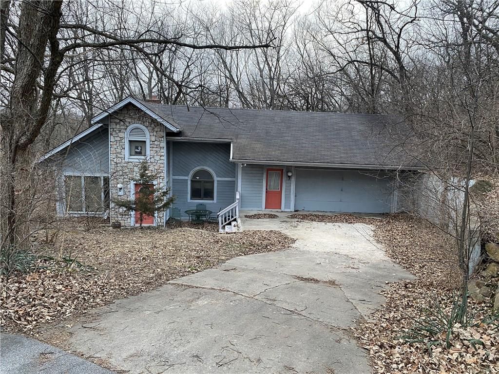 7610 NW Paradise Lane — photo 1