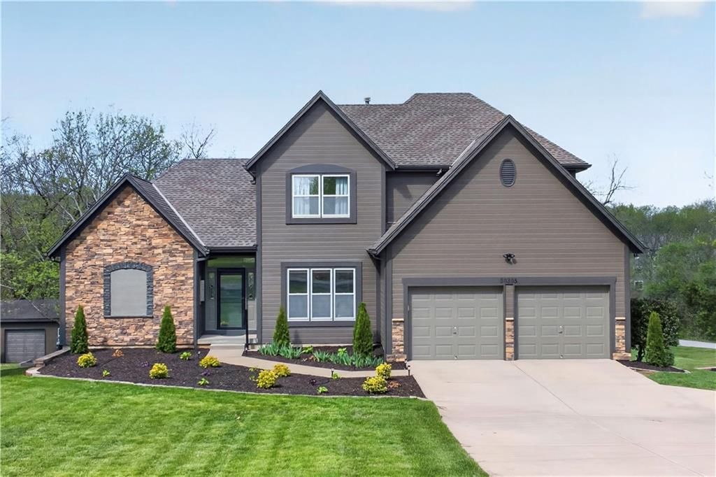 30305 W 84th Terrace, De Soto, KS