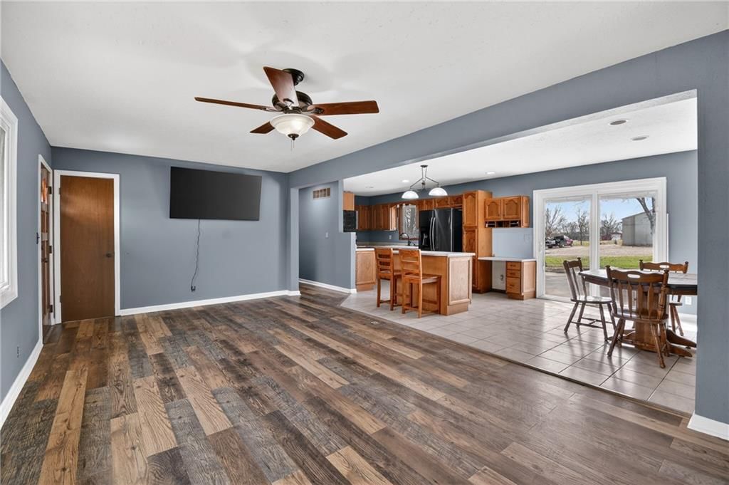 23718 S State Route 291 Highway — photo 9