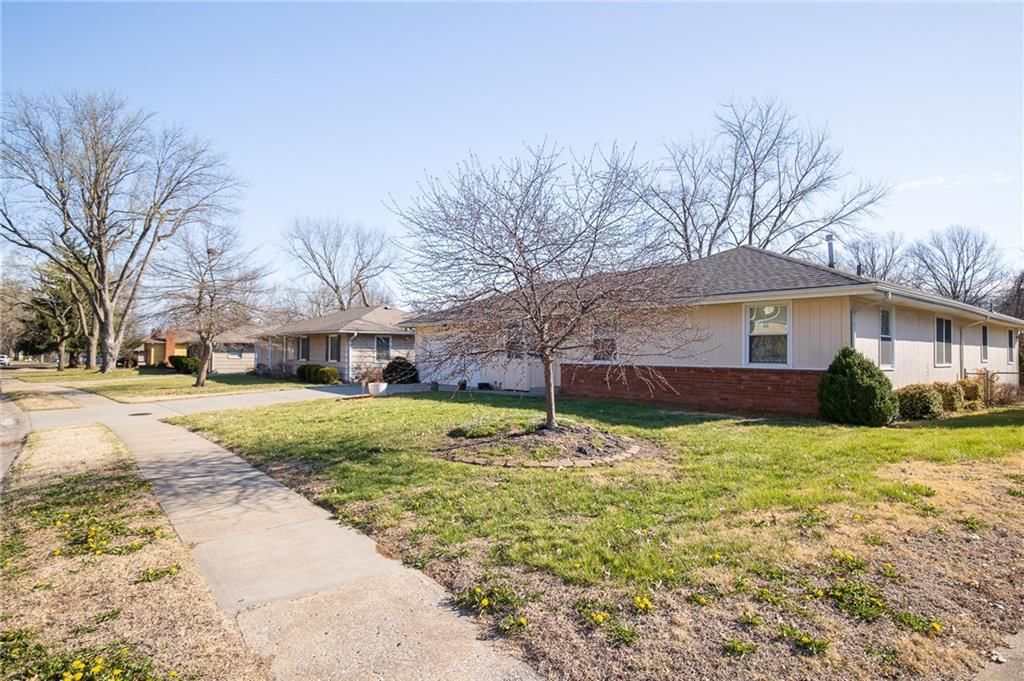 7311 Hedges Avenue — photo 4