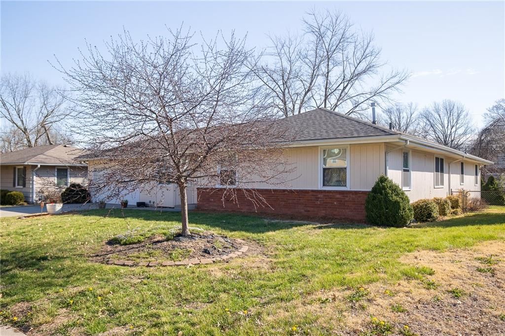 7311 Hedges Avenue — photo 5