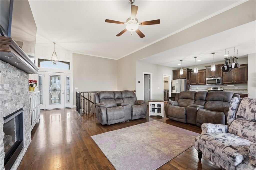909 SE Forest Ridge Court — photo 9