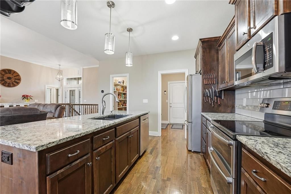 909 SE Forest Ridge Court — photo 12