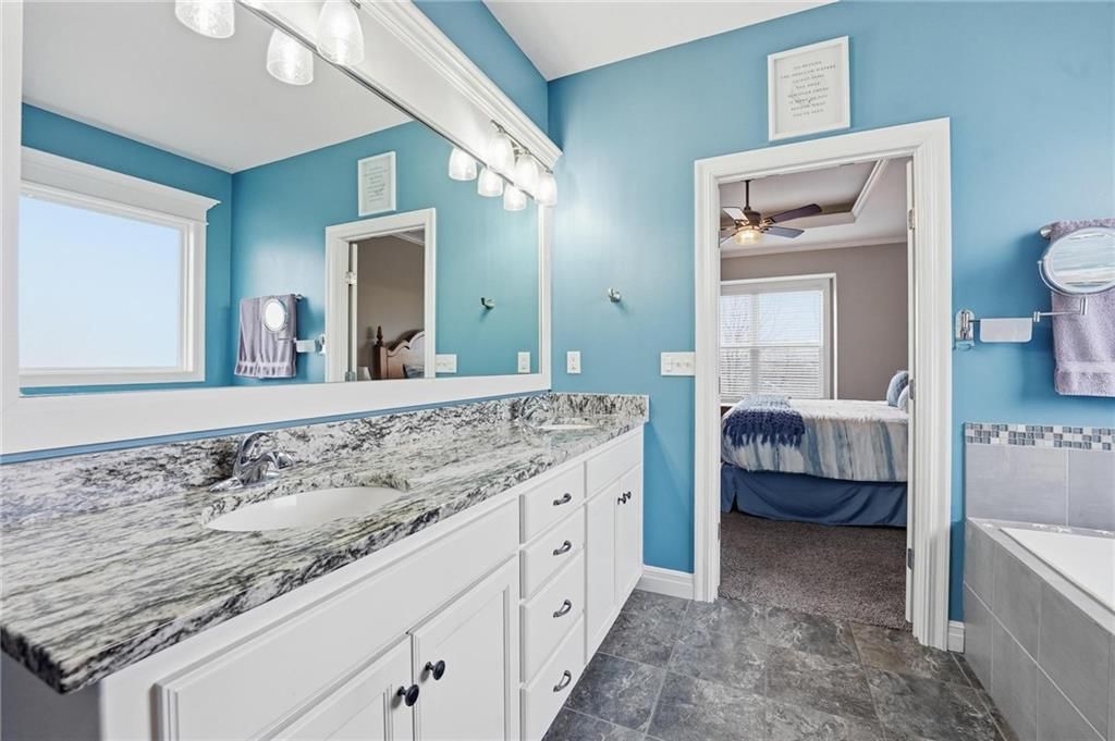 909 SE Forest Ridge Court — photo 22