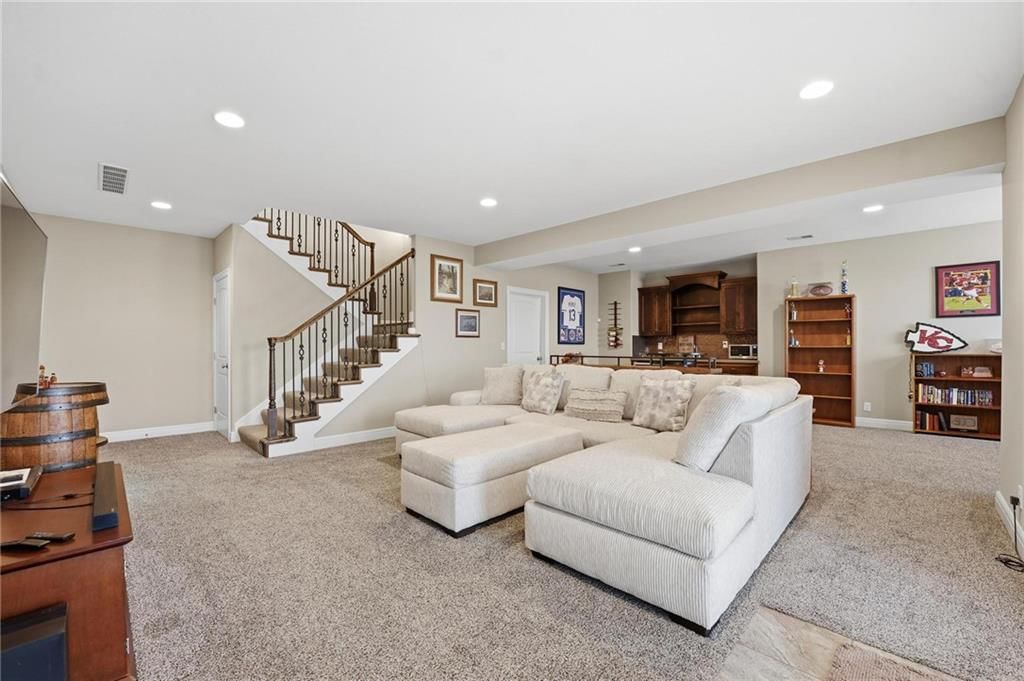 909 SE Forest Ridge Court — photo 30
