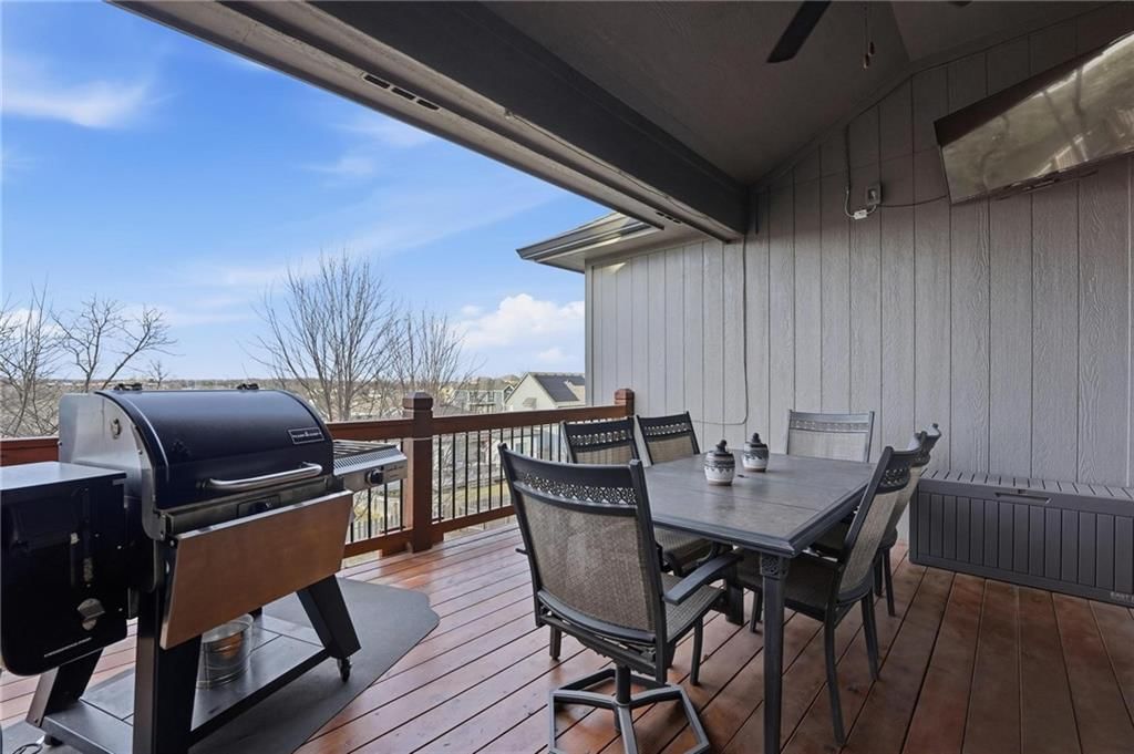909 SE Forest Ridge Court — photo 42