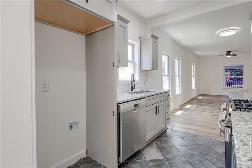 217 N VALLEY Street — photo 12