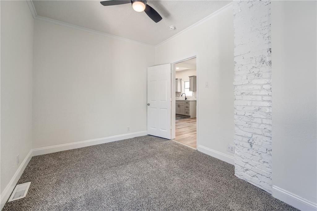 217 N VALLEY Street — photo 15