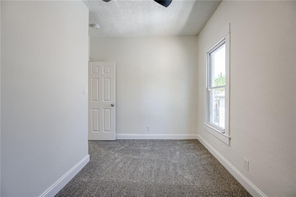 217 N VALLEY Street — photo 19