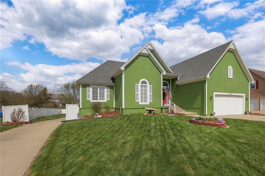 604 Oak Drive — photo 3