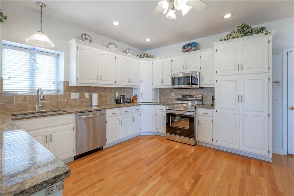604 Oak Drive — photo 10