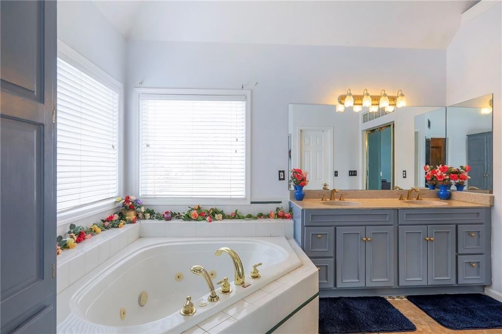 604 Oak Drive — photo 16