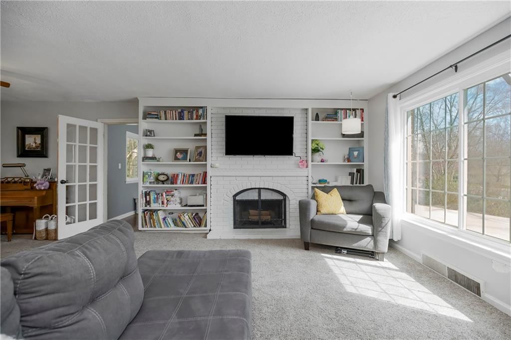1804 W Liberty Drive — photo 8
