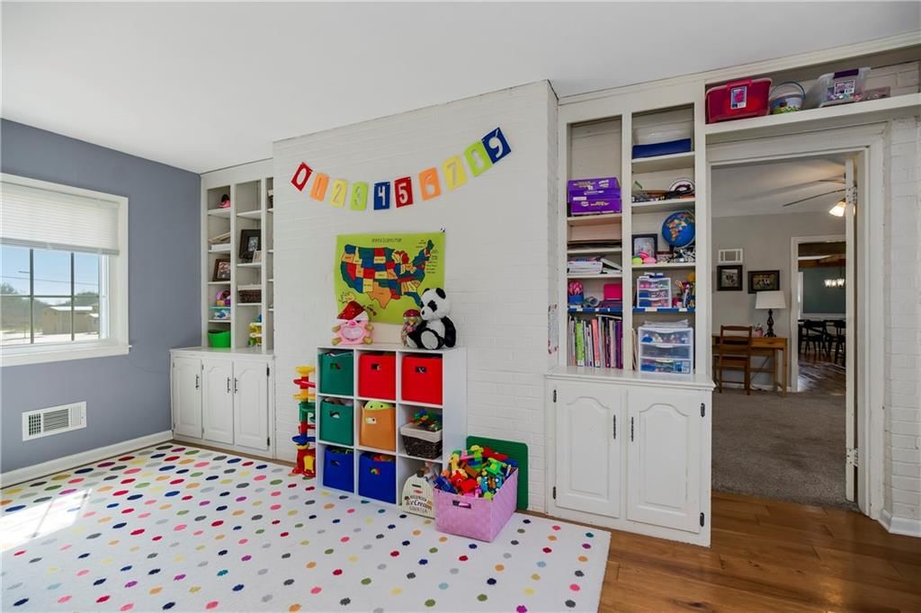 1804 W Liberty Drive — photo 22