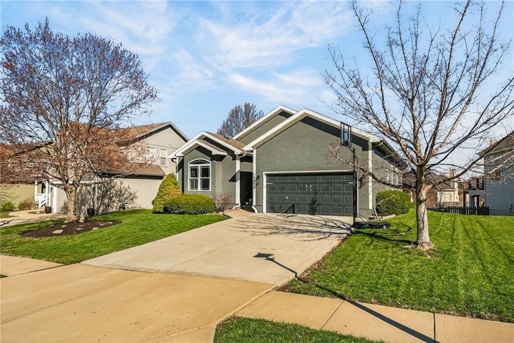 14234 W 155 Street — photo 2