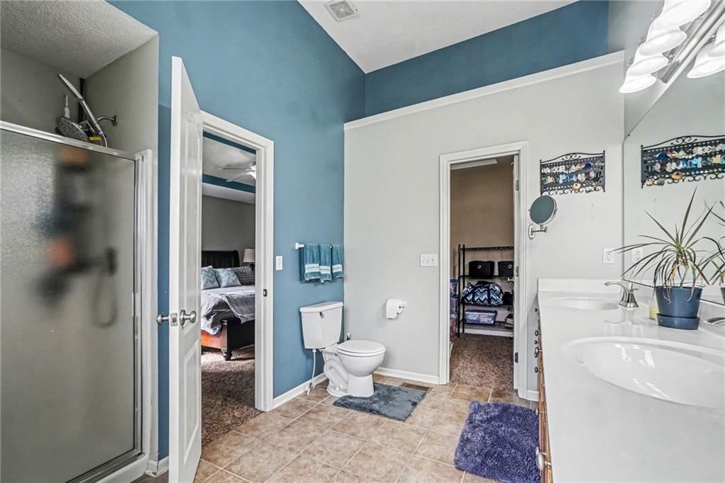 8528 N AVA Avenue — photo 18