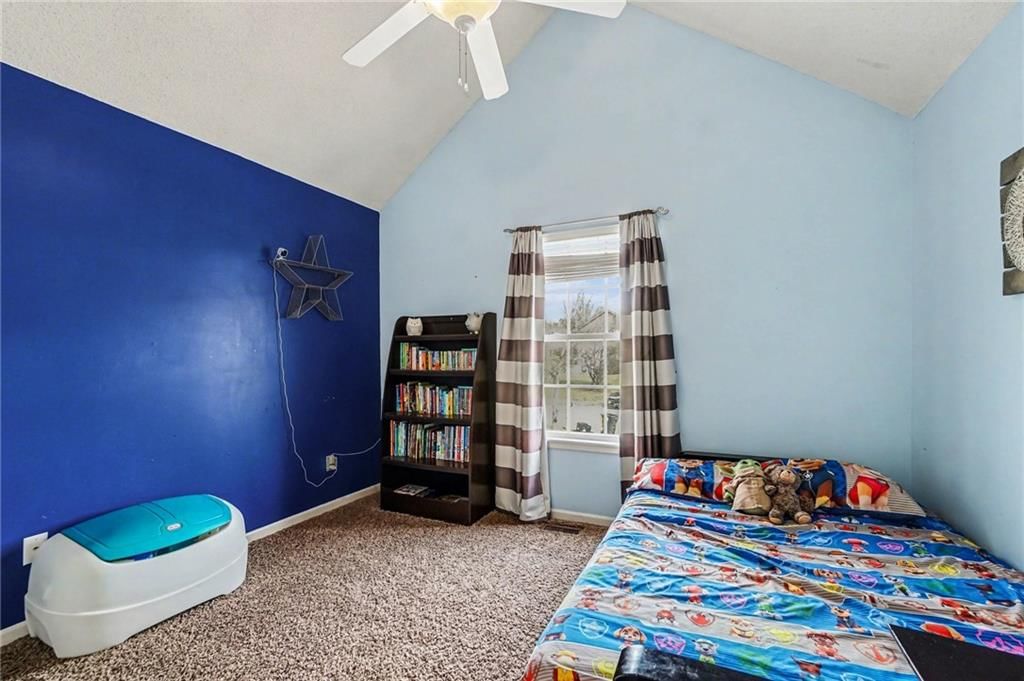 8528 N AVA Avenue — photo 19