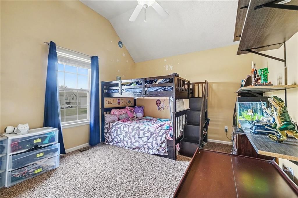 8528 N AVA Avenue — photo 20
