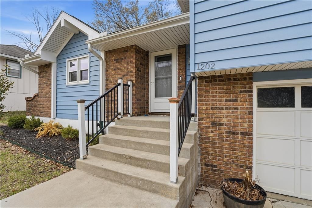 1202 SW Walnut Street — photo 2