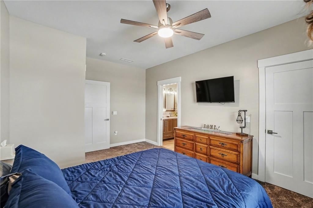 1407 Burnside Avenue — photo 32