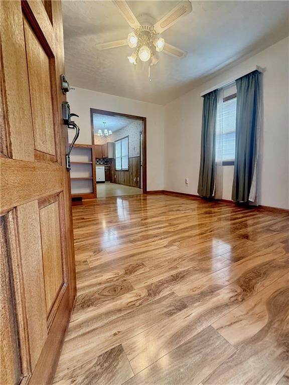 2319 S Hawthorne Avenue — photo 5