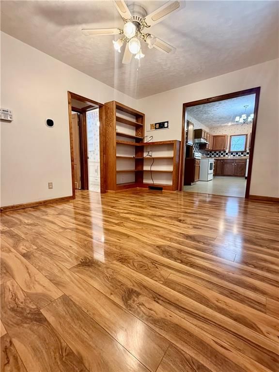 2319 S Hawthorne Avenue — photo 6