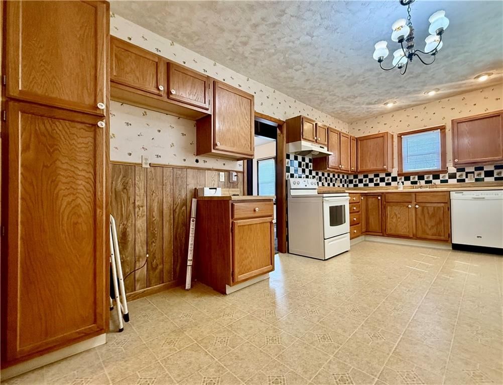 2319 S Hawthorne Avenue — photo 8
