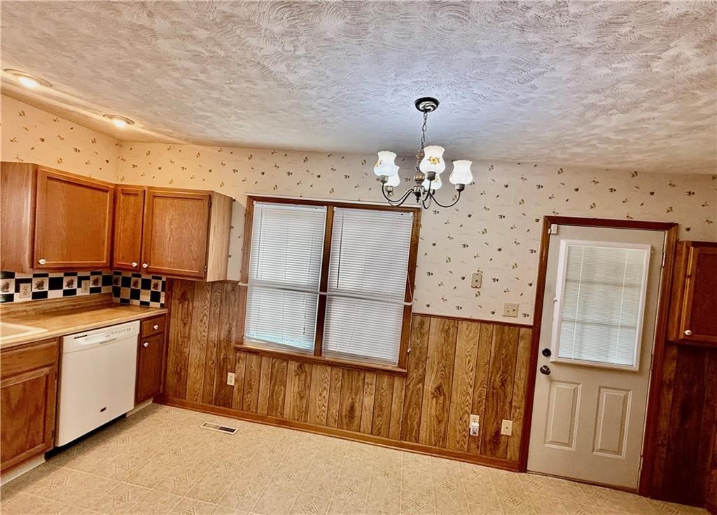 2319 S Hawthorne Avenue — photo 11