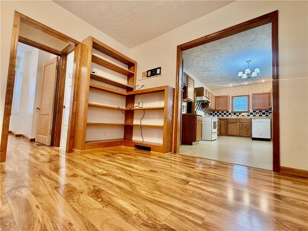 2319 S Hawthorne Avenue — photo 18