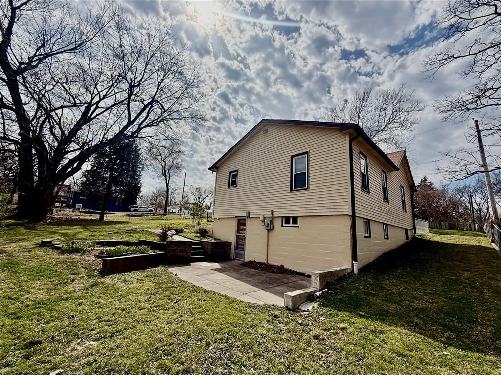 2319 S Hawthorne Avenue — photo 30