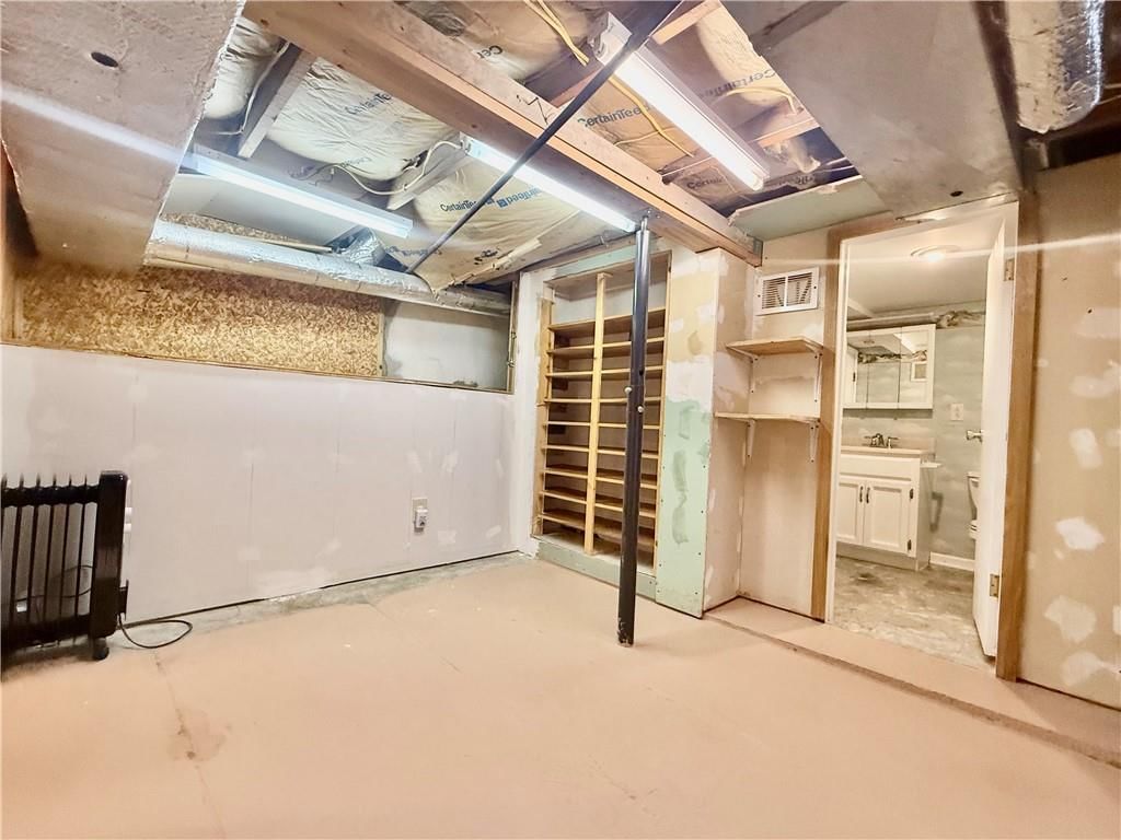 2319 S Hawthorne Avenue — photo 31