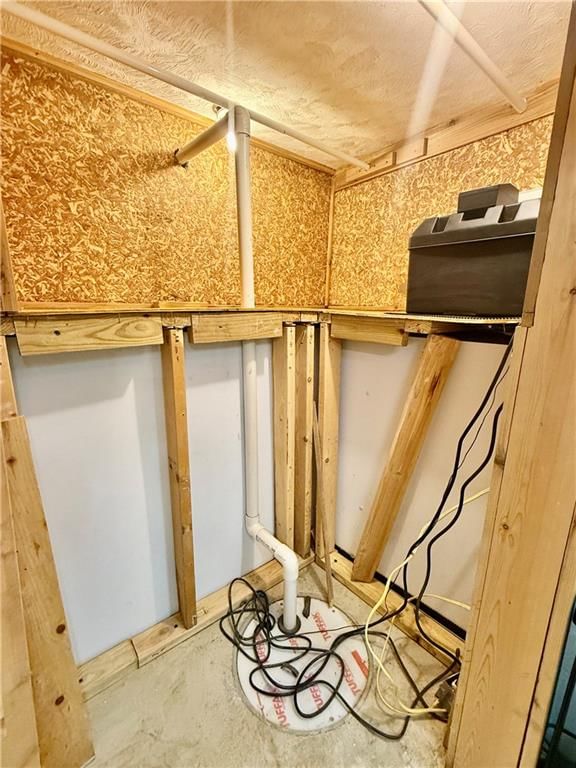 2319 S Hawthorne Avenue — photo 33