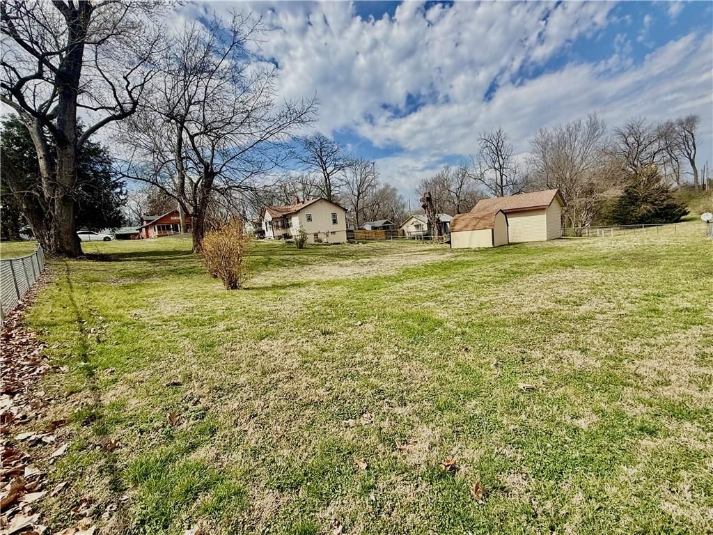 2319 S Hawthorne Avenue — photo 40